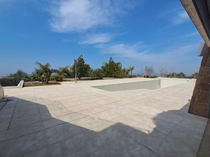 Villa for Sale in Bayada