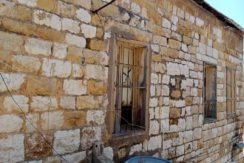 Land And Old House For Sale In Beit Mery