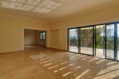 Villa For Sale in Baabdat