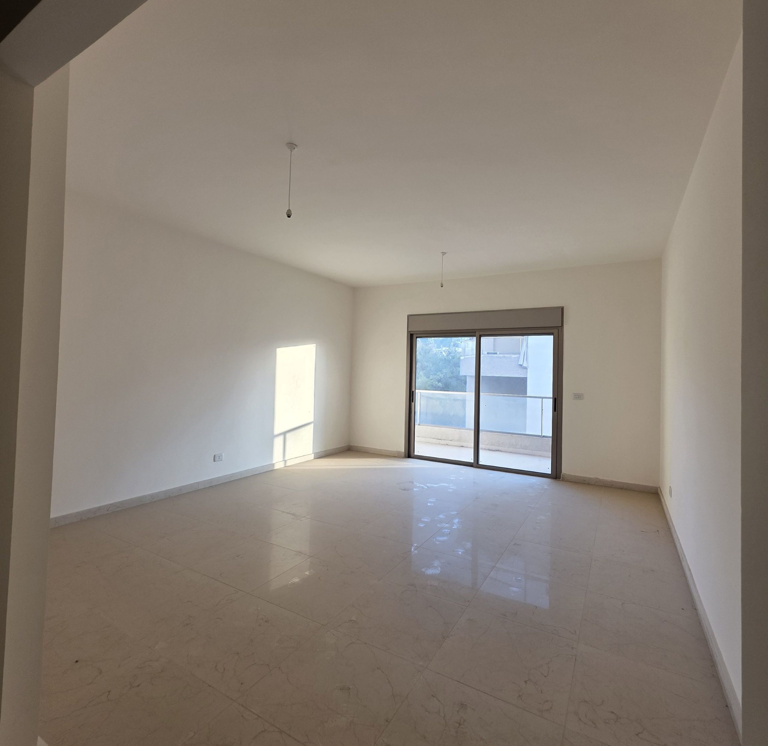 Apartment for Sale in Tilal Ain Saadeh