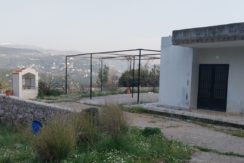 Land And Building For Sale In Klaayat
