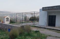 Land And Building For Sale In Klaayat