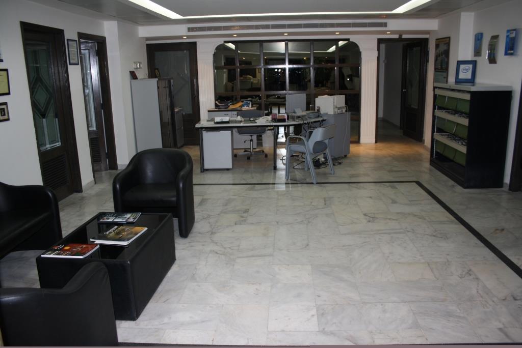Office For Rent In Horsh Tabet