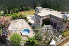 Charming Land and House for Sale in Baabdat